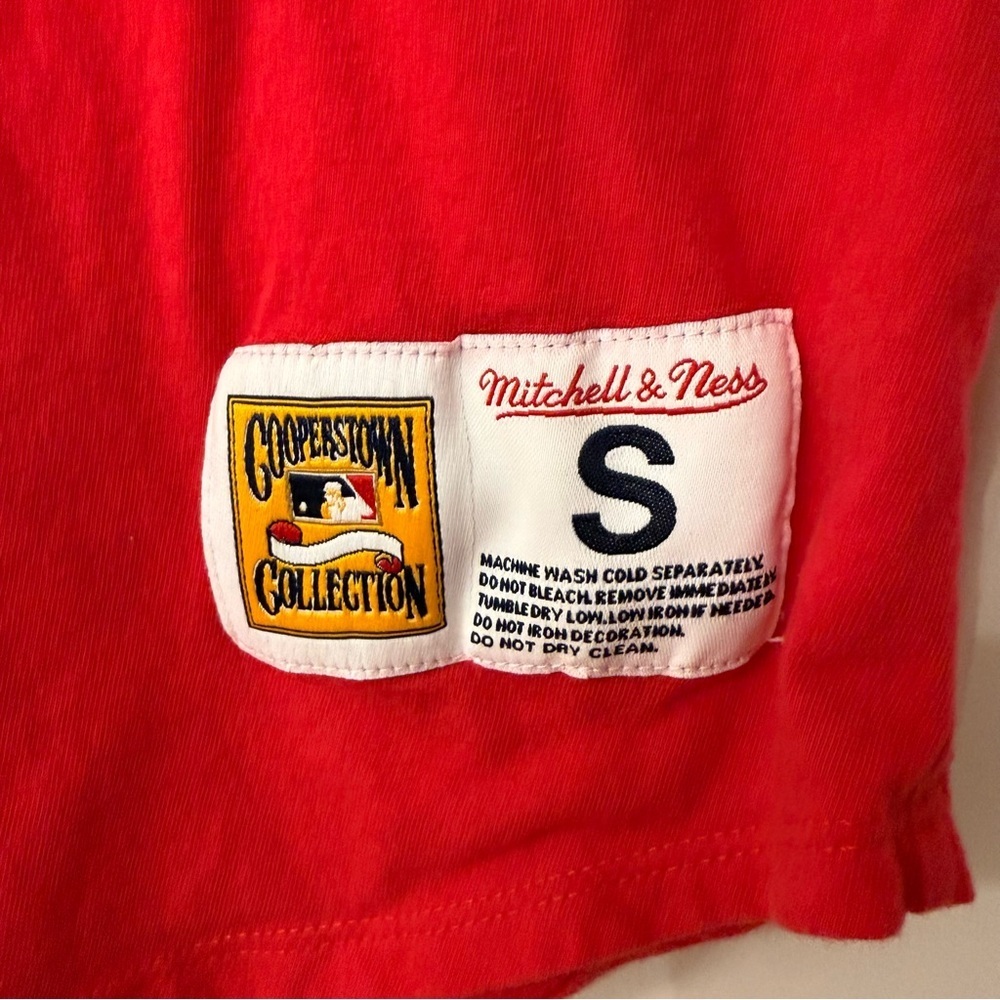 Mitchell & Ness Cincinnati Reds Cooperstown Collection Henley - Picture 2 of 5